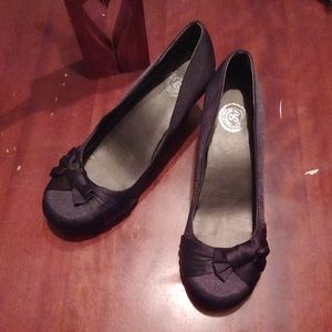 Black Heels Size 7.5 heel 2.5
